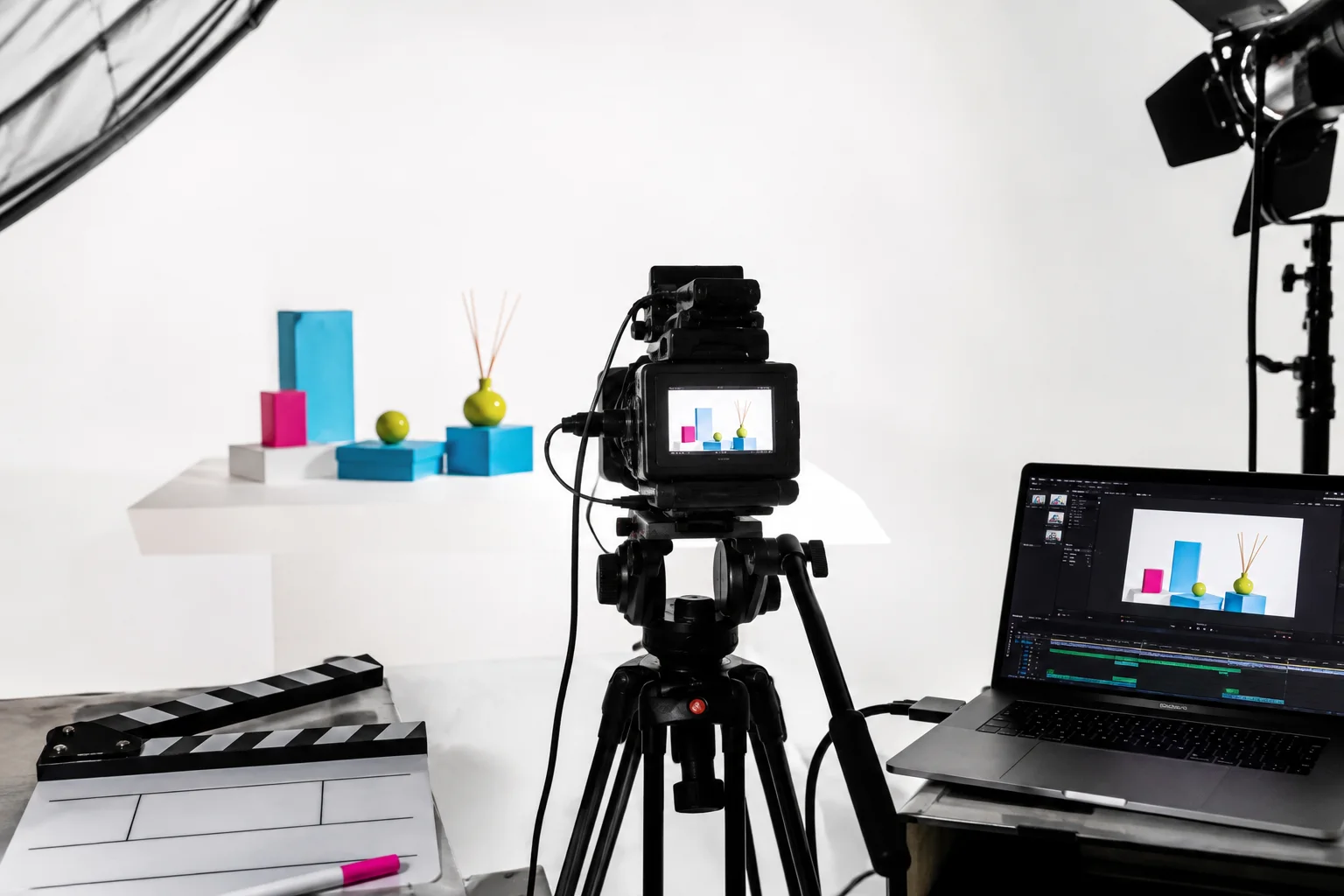 Préparation d’un tournage de campagne · illustration